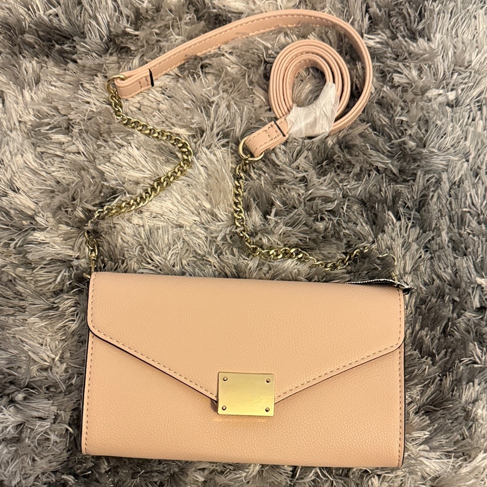 Express Crossbody Wallet on Chain